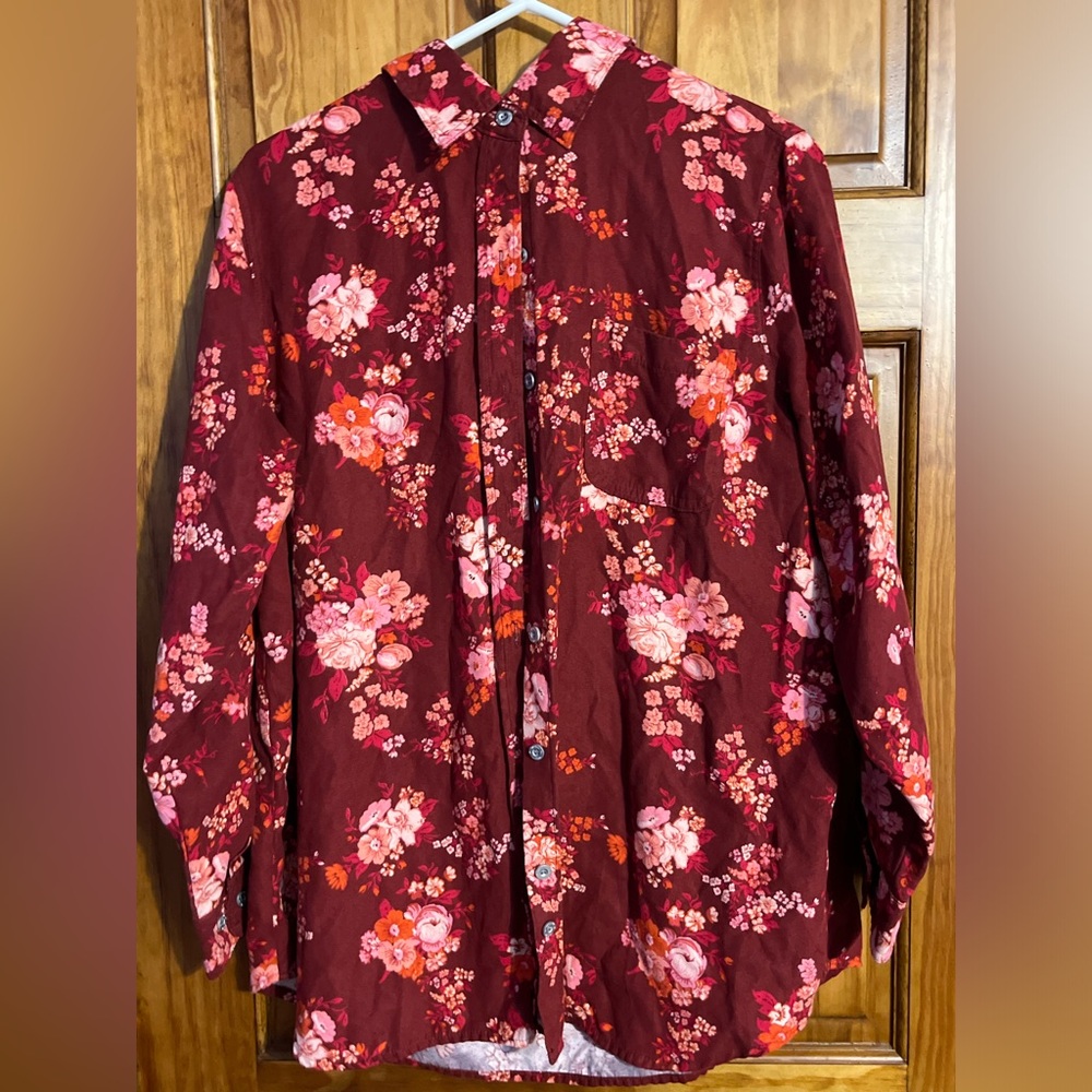 Women button down orange & red